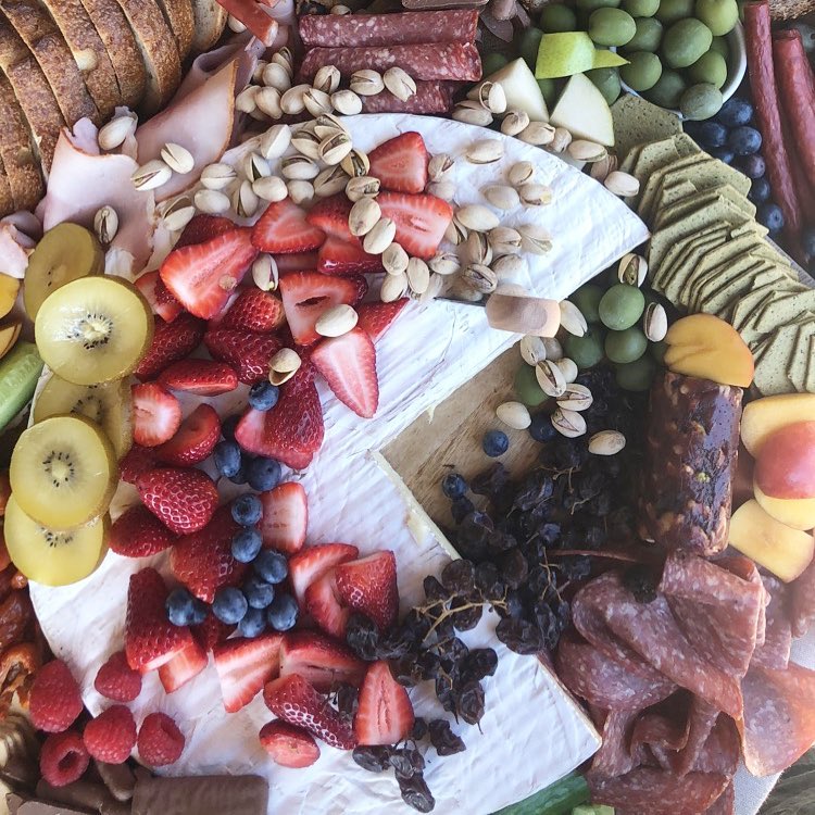 1 METRE GRAZING TABLE - Savoury Gourmet