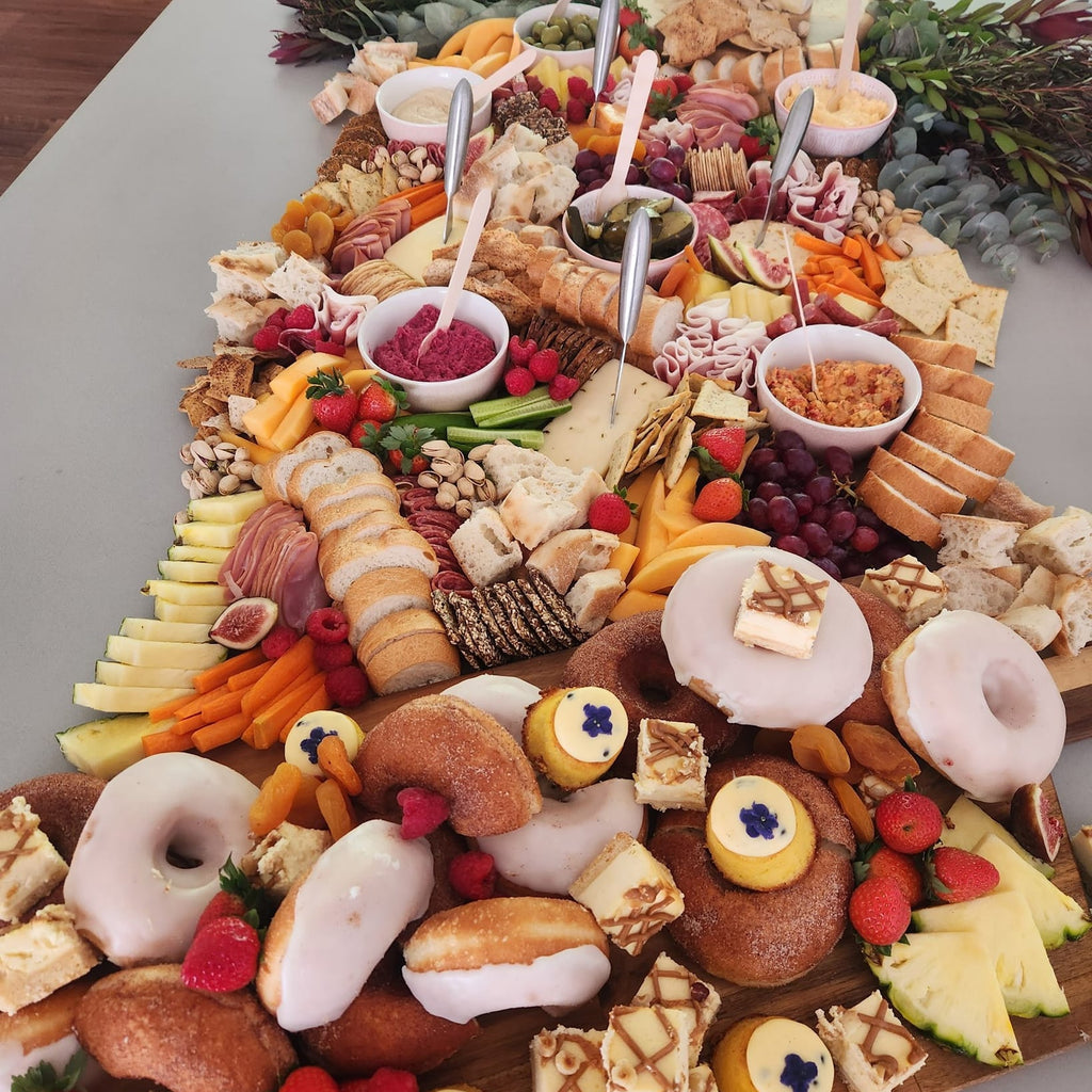 1 METRE GRAZING TABLE - Savoury Gourmet + Oh So Sweet