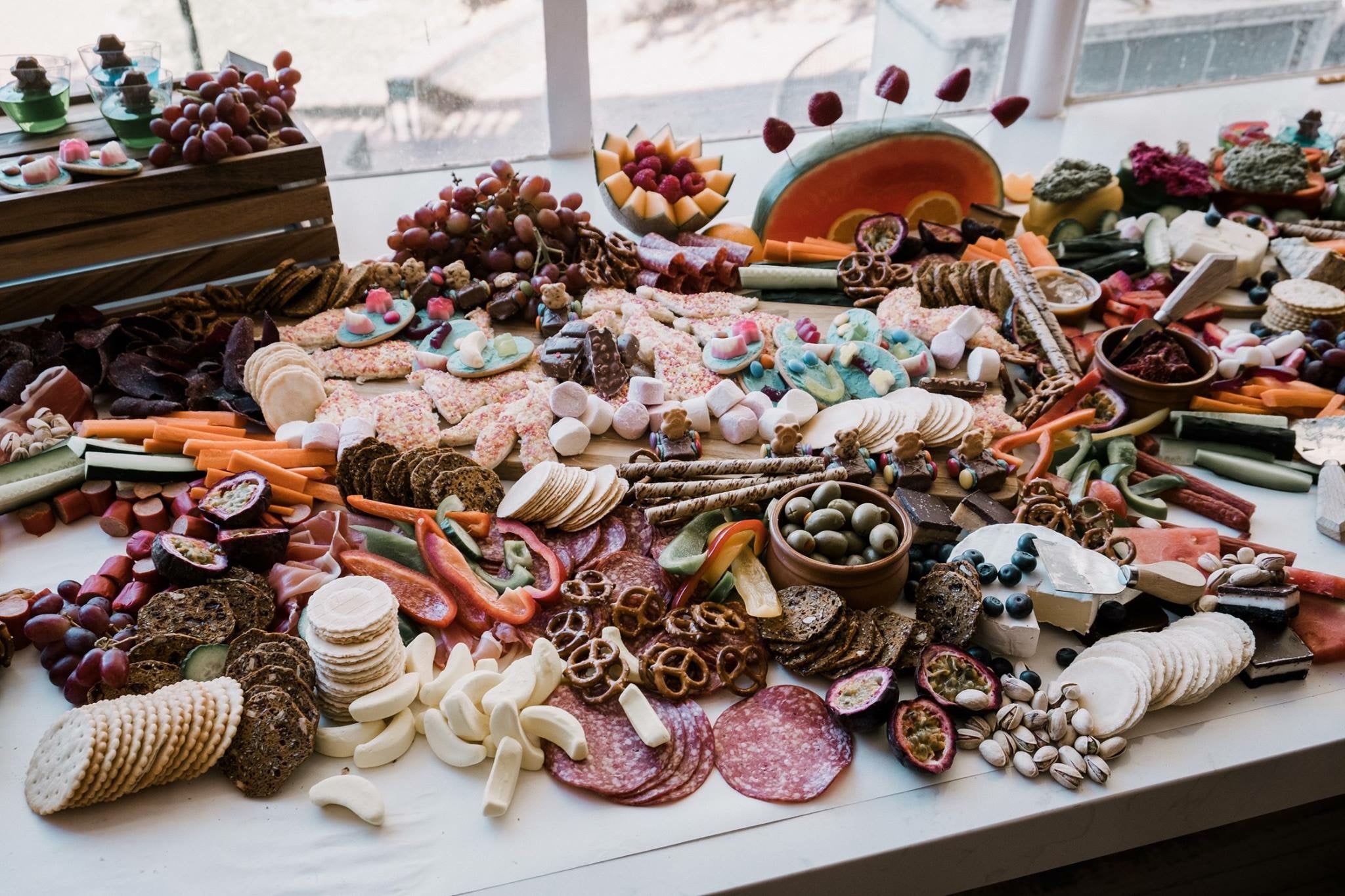 1 METRE GRAZING TABLE - KIDS + CO / THEMED