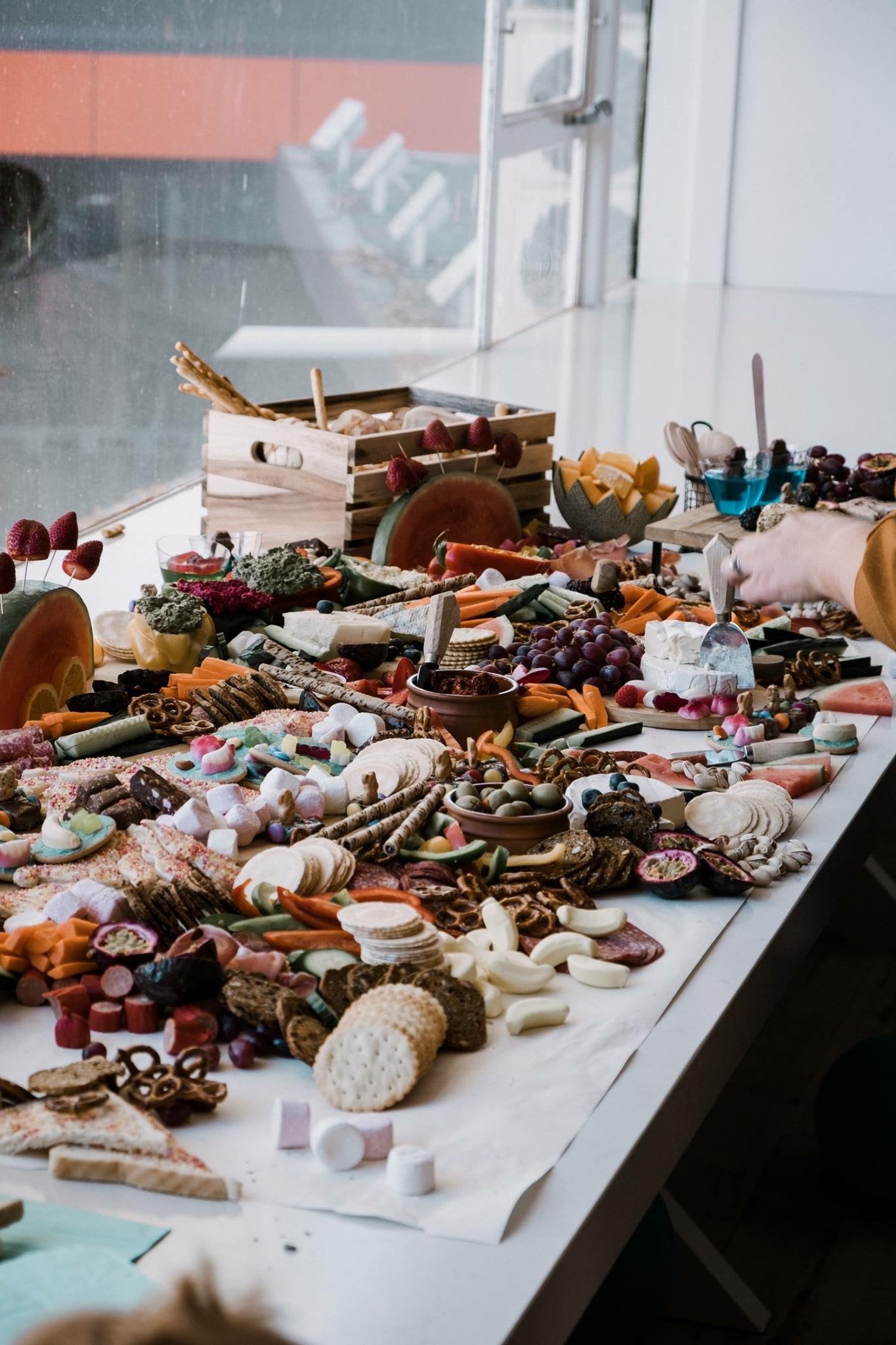 1 METRE GRAZING TABLE - KIDS + CO / THEMED
